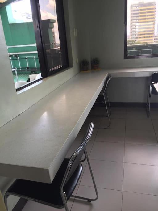 Spacious Studio Apartment B304 Manila Exteriör bild